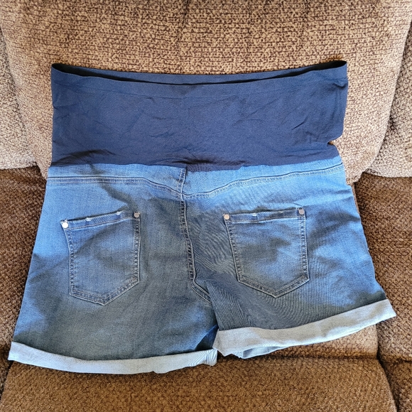 Woman's maternity shorts size XL - Picture 3 of 5